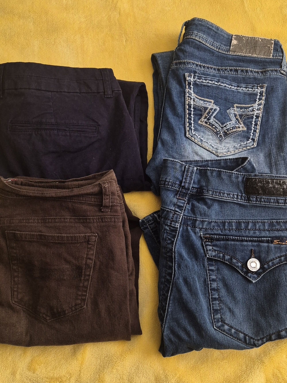 4 pair's of women's straight leg Pant's.  All size 12.  
GAP, STYLE & CO, HYDRAU